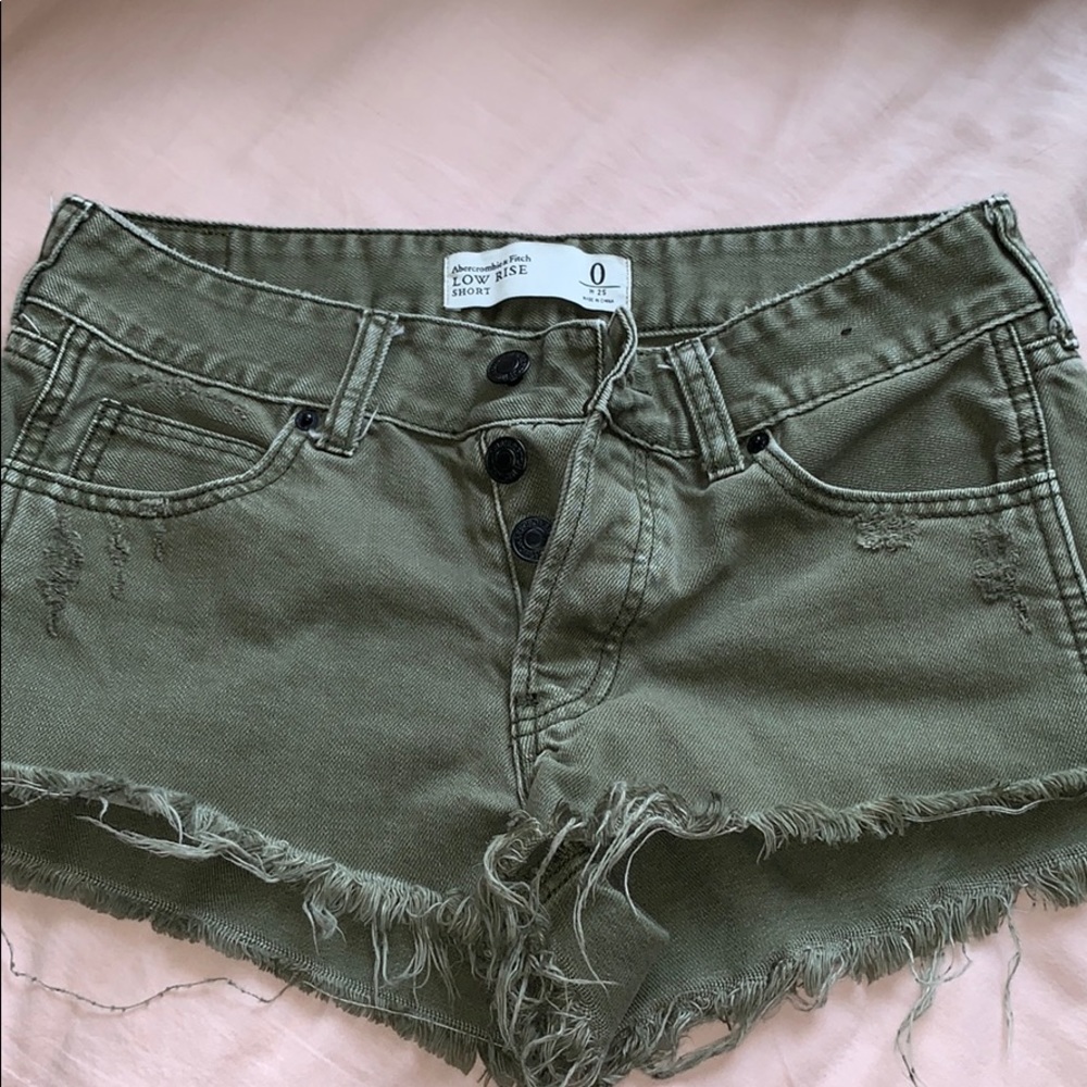 A&F low rise olive shorts